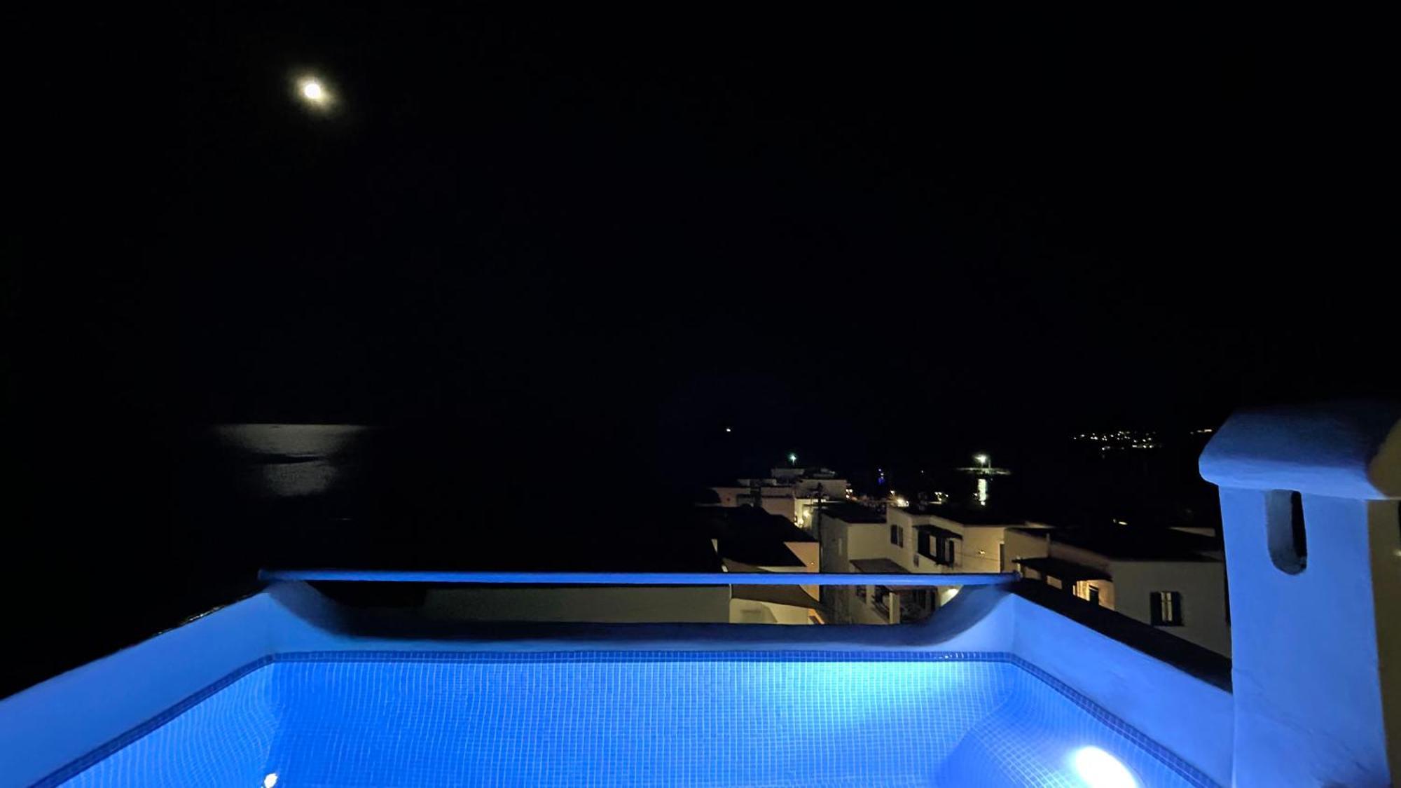 Villa Danae - Seaside Villa With Pool & Hot Tub بوسي لِفاذي المظهر الخارجي الصورة